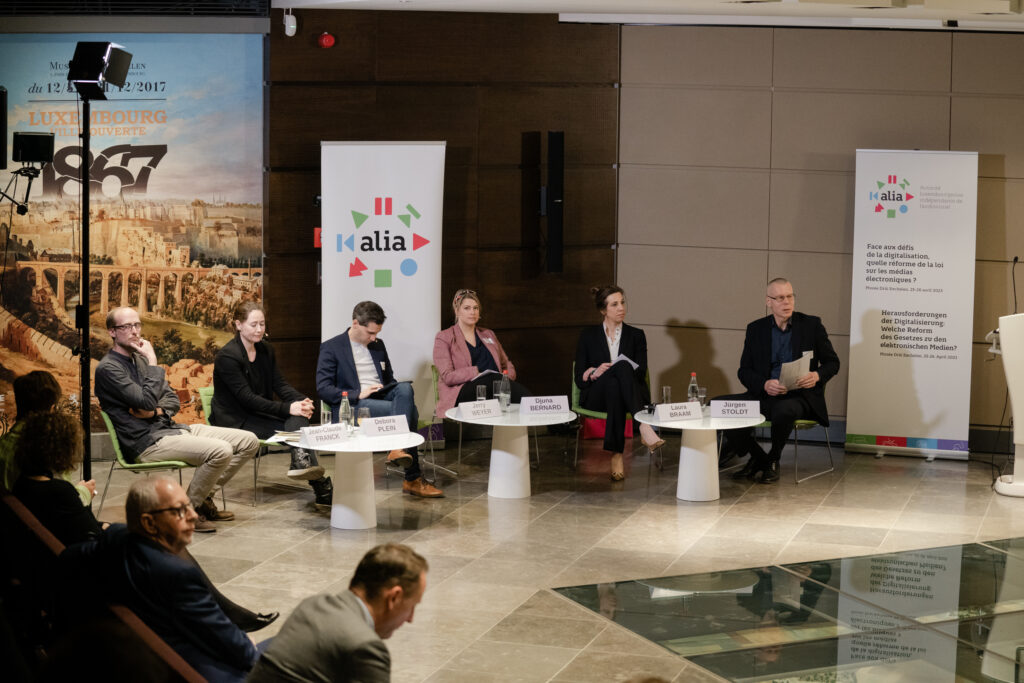 Panel 2: D.g.à.d. Jean Claude Franck, Debora Plein, Jerry Weyer, Djuna Bernard, Laura Braam, Juergen Stoldt. Photo: Marion Dessard. (jpg - 2.42 MB) 